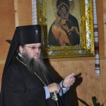 Высокопреосвященнейший Лука благословил слушателей курсов.