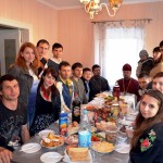 МЕЛИТОПОЛЬСКАЯ «МОЛОДЕЖКА» ОТМЕТИЛА ПАСХУ В ДРУЖНОЙ КОМПАНИИ (13.04.2015)