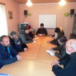 В МЕЛИТОПОЛЕ НА ПОМИНАЛЬНЫЕ ДНИ НА КЛАДБИЩАХ ДЕЖУРЯТ СВЯЩЕННИКИ. (16.04.2015)