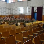 Отец Алексей обратился к военнослужащим с просьбой, во всех тяжёлых жизненных ситуациях, возникающих в современном мире, в первую очередь молиться