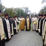 Священники Мелитопольского благочиния  совершили литию у памятника «Скорбящей матери»