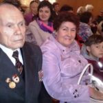 Благочинный Мелитополя поздравил людей старшего поколения с Днем пожилых людей.
