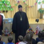 Благочинный города Мелитополя поздравил воспитанников детского интерната № 2 с днем св. Николая.